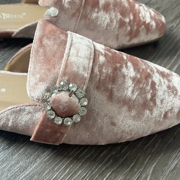 New Pink Flats - Picture 2 of 5